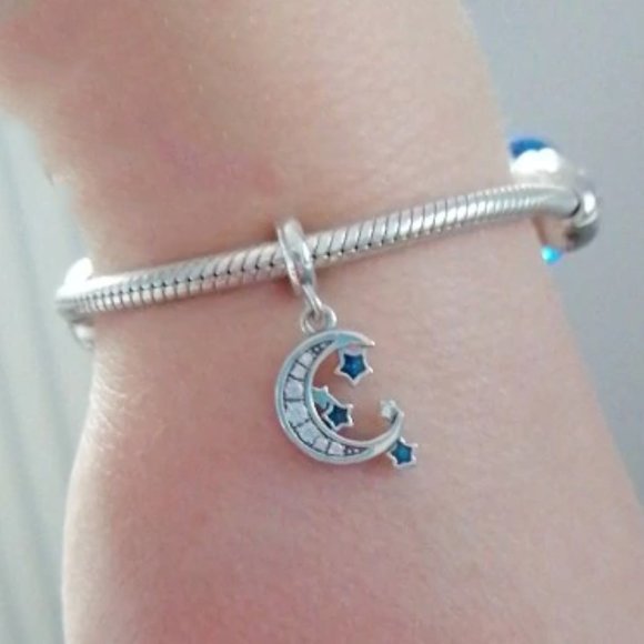 Jewelry - Gorgeous Moon with Stars Charm for Bracelets